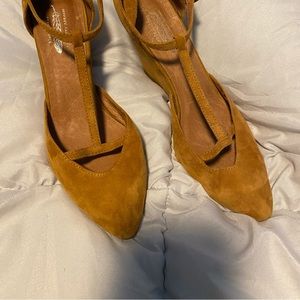 NWOT Jeffrey Campbell / Free People Rust Wedges. Size 8 1/2